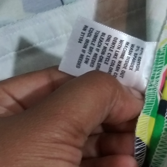 Crown & Ivy scalloped shorts 4P - Picture 6 of 10